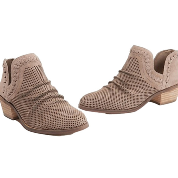 Vince Camuto Perforated Suede Leather Booties Size 7.5 Palmina Shoe - Picture 1 of 8
